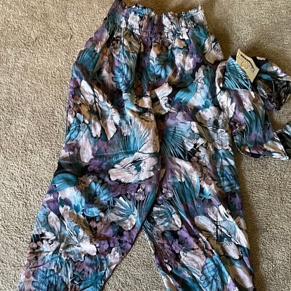 Boho Pants with Belt Size Med NEw